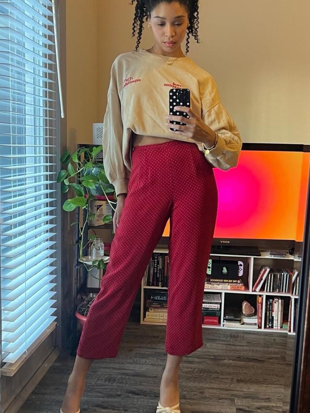 Red tailored silk capris trousers, beige small print diamond pattern, 90’s VTG